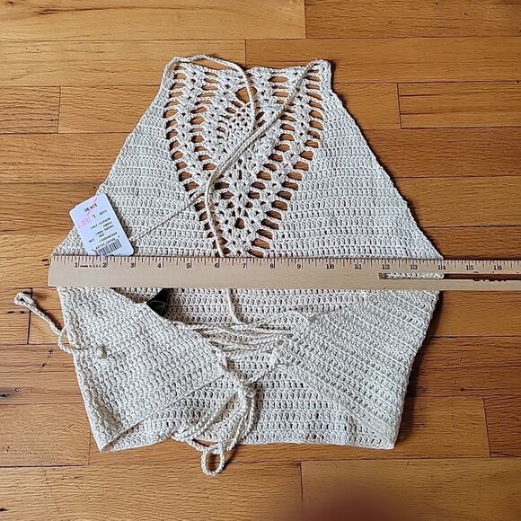 Windsor Ivory Crochet High Neck Halter Top NEW Openwork Lace Up Back Boho Hippie - Picture 3 of 7